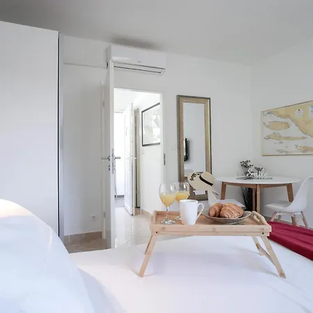 Апартаменты Downtown Hideaway - Zf Hvar Хвар