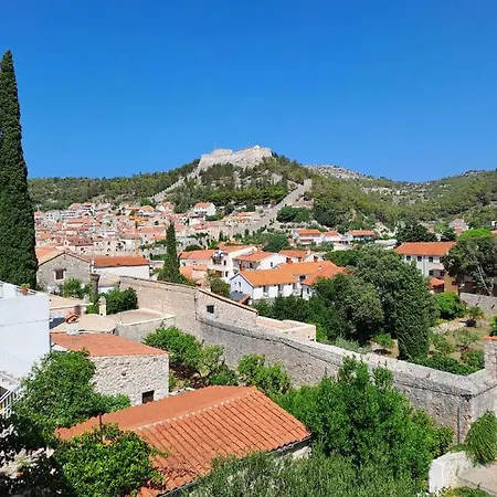 Апартаменты Downtown Hideaway - Zf Hvar